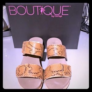 NWT! Boutique by Corkys Adjustable Slip-on